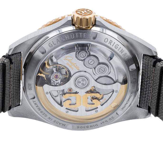 Glashutte Original SeaQ Panorama Date 1-36-13-04-91-34